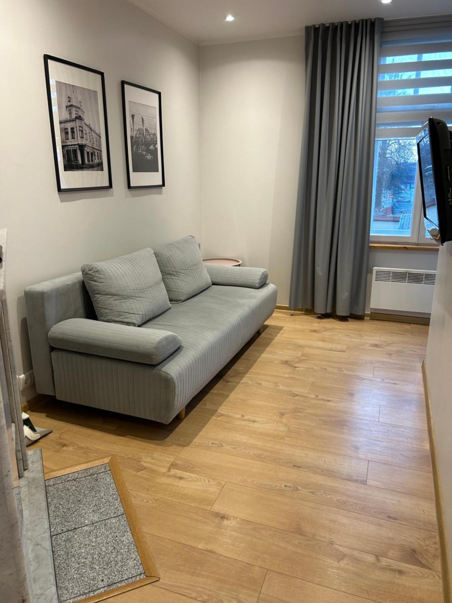 Jon'S 2 Apartments Pärnu Extérieur photo